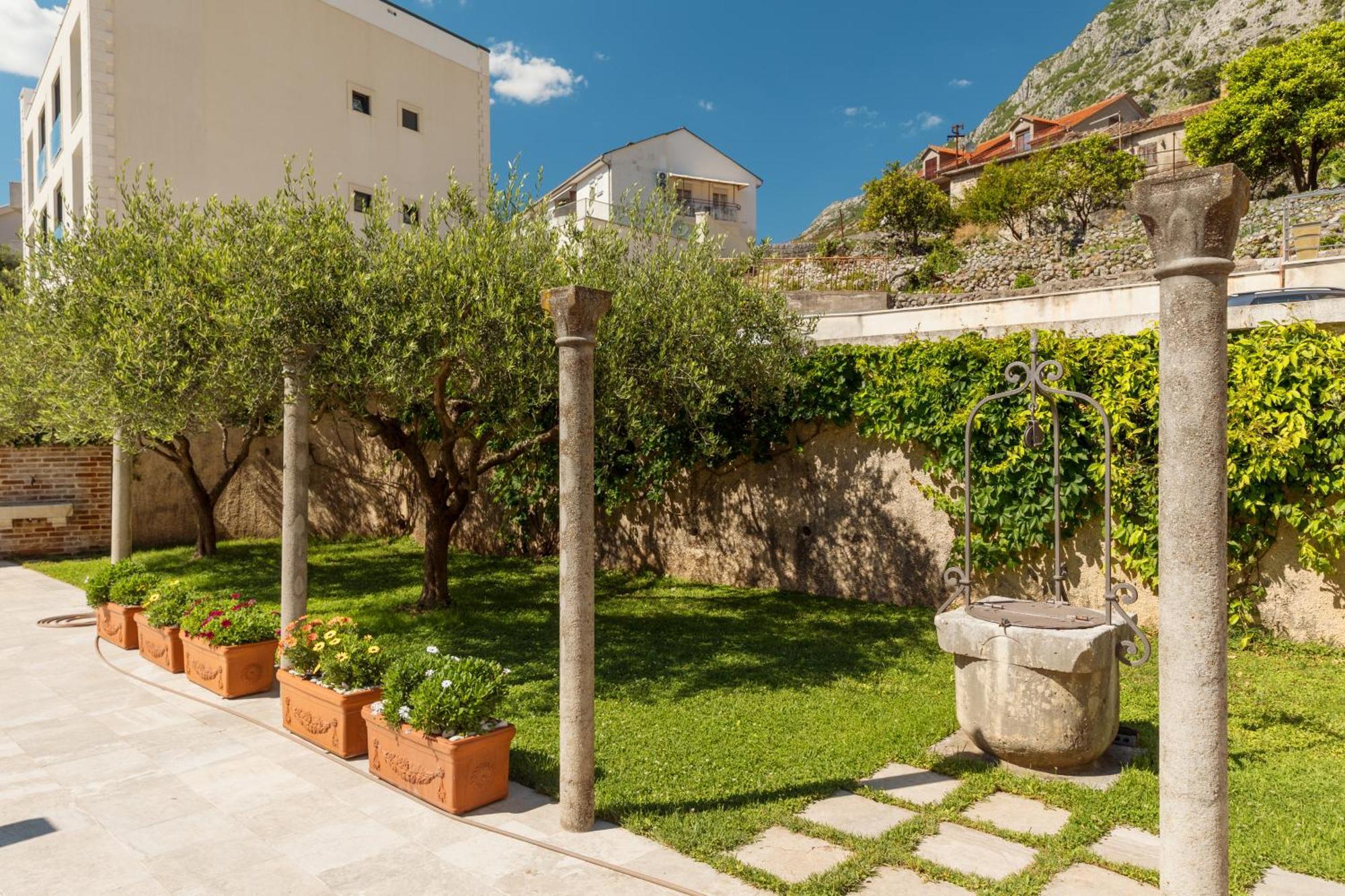 Apartments Los Olivos Kotor Exterior foto