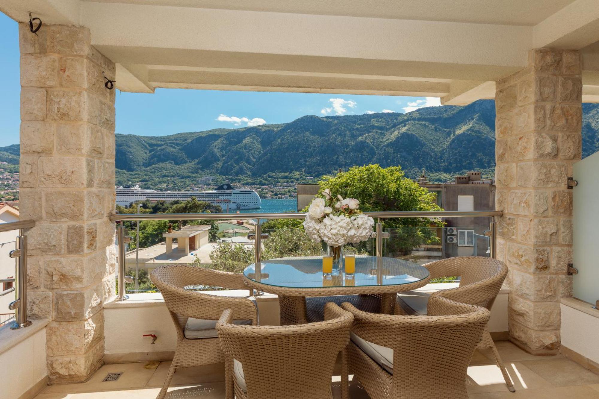 Apartments Los Olivos Kotor Exterior foto